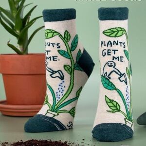 NWT - Plants Get Me Ankle socks
